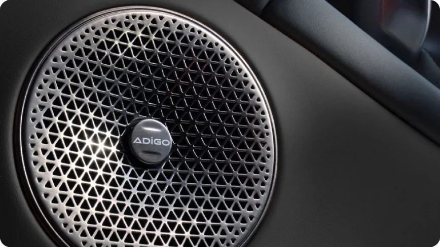14.6″ Infotainment
