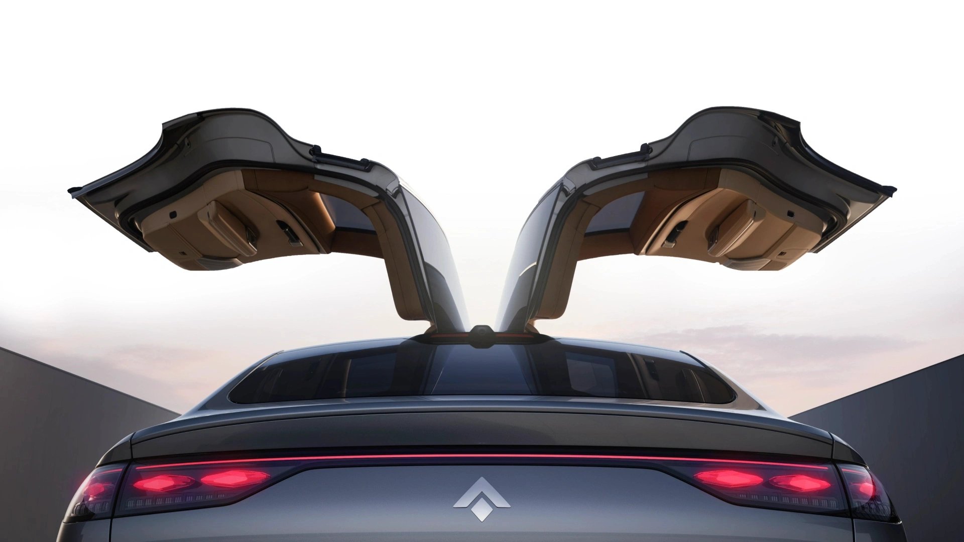 HT Ultra Gullwing